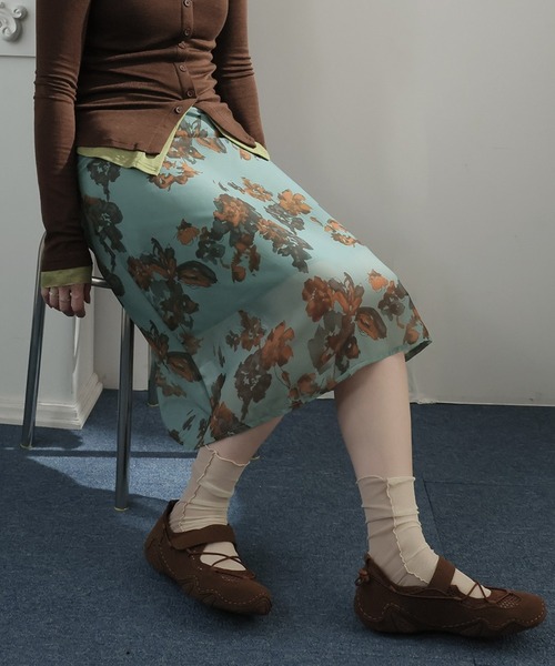 Ulysses（ユリシス）の「花柄シアーミディスカート（スカート・レディース・ブルー/ワインレッド・F）」の7枚目の写真