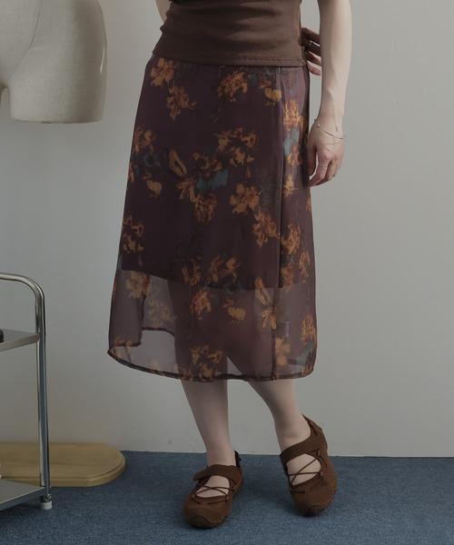 Ulysses（ユリシス）の「花柄シアーミディスカート（スカート・レディース・ブルー/ワインレッド・F）」の4枚目の写真