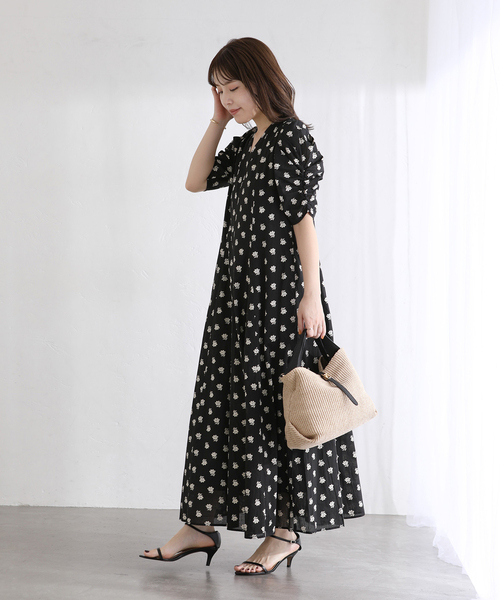 La TOTALITE(ラトータリテ)の「【洗える】ne Quittez pas/ヌキテパ コットンドビープリントドレス(ワンピース・レディース・アイボリー/ブラック・FREE)」の4枚目の写真