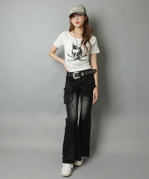 SPINNS(スピンズ)の「ホルターネック半袖カットソー/スカル/平成ギャル(Tシャツ/カットソー・レディース・オフホワイト/ブラック・ONESIZE)」の13枚目の写真