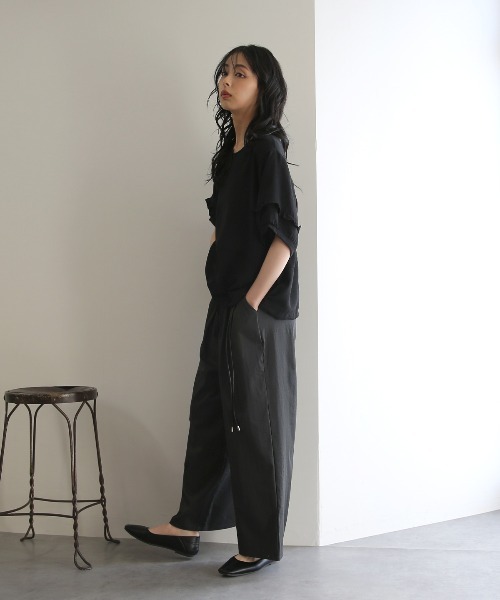 No one knows(ノーワンノーズ)の「ZOZO限定 袖フリルワイドトップス(Tシャツ/カットソー・レディース・ブラック/ホワイト・FREE)」の15枚目の写真