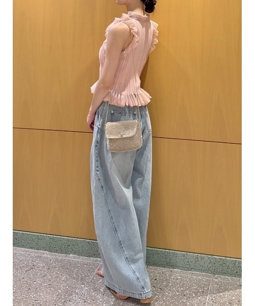 SNIDEL（スナイデル）の「アメスリフリルニットプルオーバー（ニット/セーター・レディース・カーキ/アイボリー/ブラック/ライトピンク・F）」の17枚目の写真