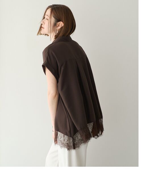 YECCA VECCA（イェッカヴェッカ）の「裾レーススキッパーシャツ（シャツ/ブラウス・レディース・ブルー/オフホワイト/ブラウン・FREE）」の7枚目の写真