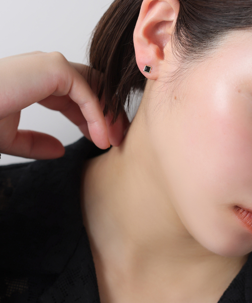 Lilas(リラ)の「《WEB限定》バイカラー2WAYフリンジピアス K10(両耳)(ピアス(両耳用)・レディース・ゴールド・FREE)」の21枚目の写真