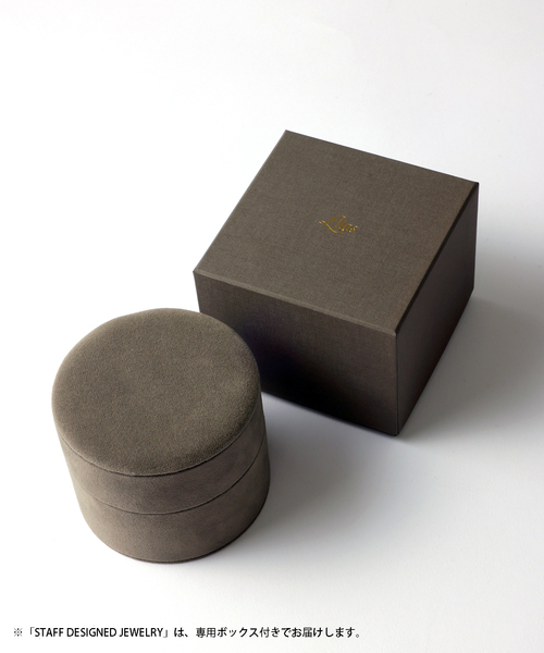 Lilas(リラ)の「《WEB限定》バイカラー2WAYフリンジピアス K10(両耳)(ピアス(両耳用)・レディース・ゴールド・FREE)」の14枚目の写真