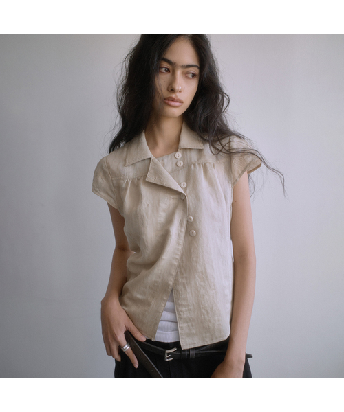 PORTERNA(ポルテナ)の「WRAP BUTTON CAP SLEEVE BLOUSE-BEIGE(シャツ/ブラウス・レディース・その他・OS)」の1枚目の写真