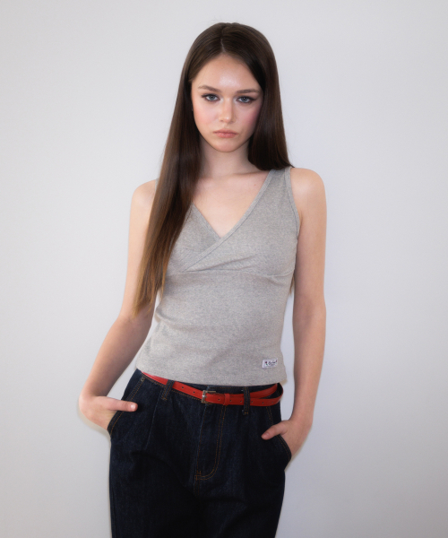 ROSEFRANTZ（ロゼフランツ）の「Wrap V-neck sleeveless [Gray]（Tシャツ/カットソー・レディース・アッシュグレー・OS）」の5枚目の写真