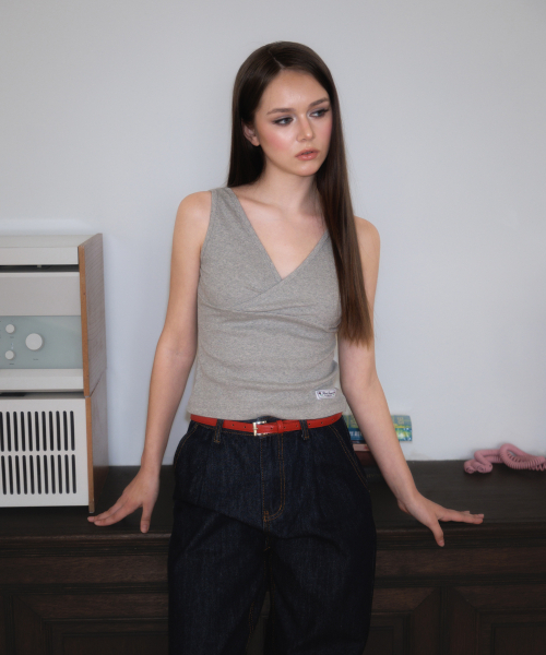 ROSEFRANTZ（ロゼフランツ）の「Wrap V-neck sleeveless [Gray]（Tシャツ/カットソー・レディース・アッシュグレー・OS）」の8枚目の写真