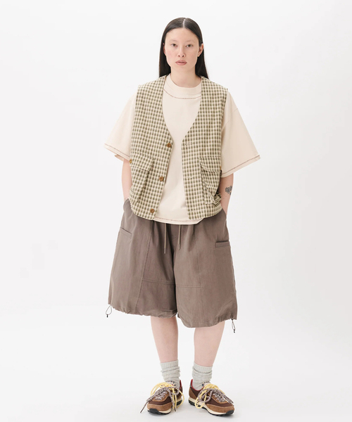 WISM（ウィズム）の「Estudio Niksen / エストゥディオ・ニクセン Slit Cargo Balloon Shorts（その他パンツ・メンズ・ブラック/チャコールグレー・2/1）」の12枚目の写真