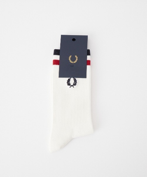 FRED PERRY（フレッドペリー）の「【WEB先行予約】[FRED PERRY/フレッドペリー] ワンポイントロゴ ティップド スポーツソックス(WEB限定)（ソックス/靴下・レディース・ホワイト/オフホワイト/モスグリーン/ブラック・6-8/4-6）」の2枚目の写真