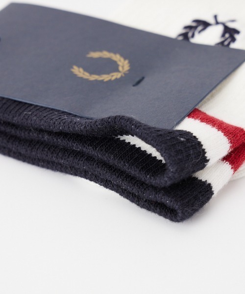 FRED PERRY（フレッドペリー）の「【WEB先行予約】[FRED PERRY/フレッドペリー] ワンポイントロゴ ティップド スポーツソックス(WEB限定)（ソックス/靴下・レディース・ホワイト/オフホワイト/モスグリーン/ブラック・6-8/4-6）」の6枚目の写真