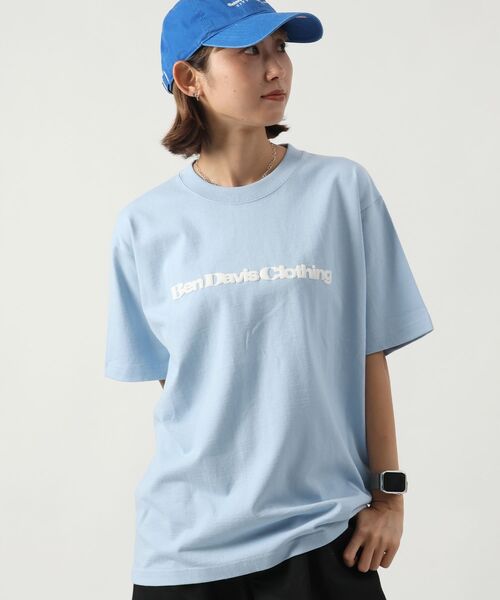 BEN DAVIS(ベンデイビス)の「【BEN DAVIS(ベンデイビス)】 COLOR LOGO TEE / Tシャツ 半袖 クルーネック プリント ワンポイント ユニセックス オーバーサイズ(Tシャツ/カットソー・メンズ・ブラック/ネイビー/ホワイト/サックスブルー・LARGE/MEDIUM/X-LARGE)」の4枚目の写真