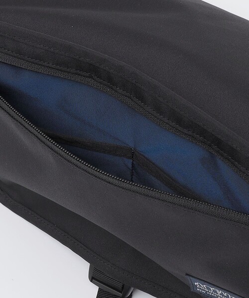 Manhattan Portage BLACK LABEL（マンハッタンポーテージ　ブラックレーベル）の「【SHIPS別注】MANHATTAN PORTAGE BLACK LABEL: メッセンジャーバッグ  S（メッセンジャーバッグ・メンズ・ブラック・ONE SIZE）」の10枚目の写真