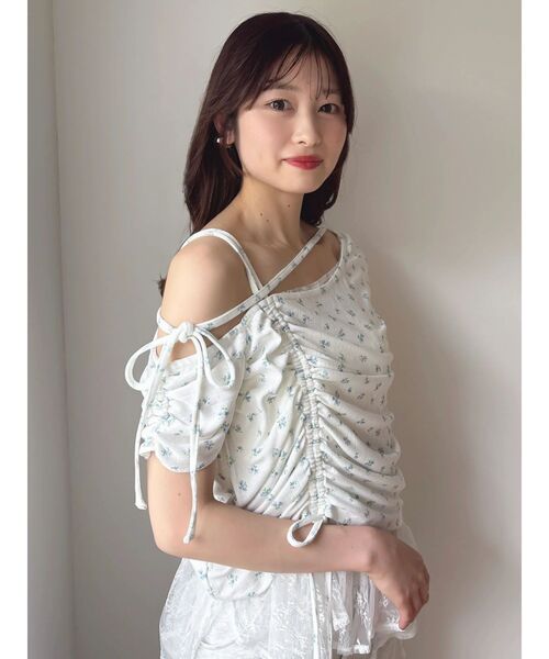 dazzlin（ダズリン）の「ラッピングワンショルリボントップス（Tシャツ/カットソー・レディース・イエロー/オフホワイト/グレー・FREE）」の11枚目の写真