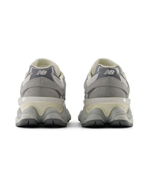 NEW BALANCE(ニューバランス)の「New Balance U90609Z4 / ニューバランス U90609Z4(スニーカー・メンズ・グレー・24.5cm/24.0cm/23.5cm/29.0cm/28.5cm/23.0cm/28.0cm/27.5cm/27.0cm/26.5cm/26.0cm/25.5cm/25.0cm)」の3枚目の写真