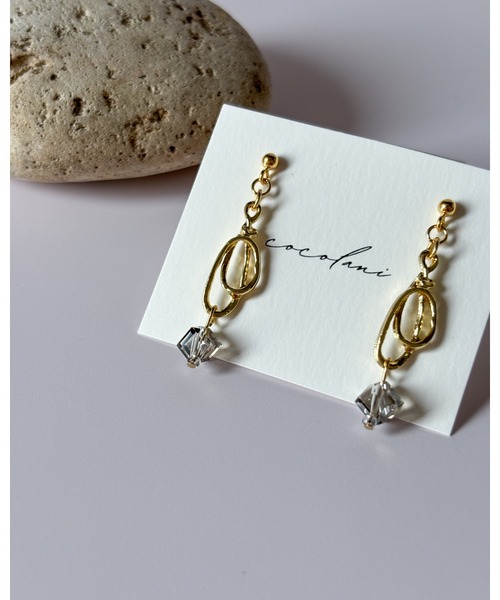 tone（トーン）の「【cocolani】［金属アレルギー対応］ガラスキューブピアス(MA)（ピアス（両耳用）・レディース・ゴールド/シルバー・FREE）」の8枚目の写真