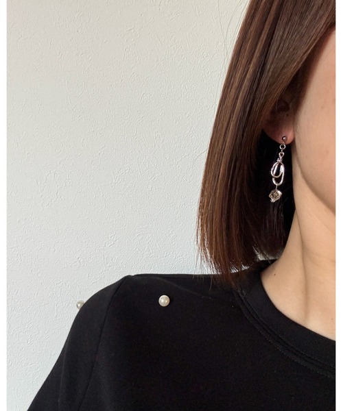 tone（トーン）の「【cocolani】［金属アレルギー対応］ガラスキューブピアス(MA)（ピアス（両耳用）・レディース・ゴールド/シルバー・FREE）」の14枚目の写真