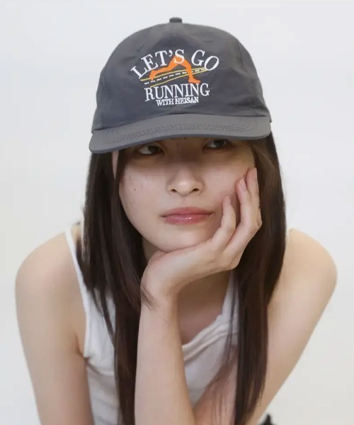 HEISAN(ハイサン)の「◇HEISAN◇ブランド直輸入正規品/レッツ ゴー ナイロン キャンプ キャップ Let’s Go Nylon Camp Cap(キャップ・レディース・ネイビー/ブラック/ブラウン・FREE)」の4枚目の写真
