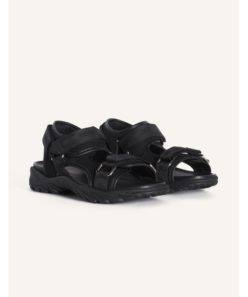 Maison Kitsune(メゾンキツネ)の「MESH SANDALS(サンダル・メンズ・ブラック・41/42)」の2枚目の写真