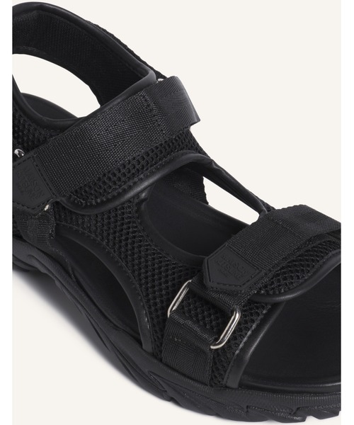 Maison Kitsune(メゾンキツネ)の「MESH SANDALS(サンダル・メンズ・ブラック・41/42)」の5枚目の写真