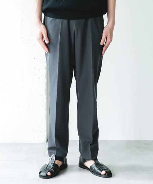 URBAN RESEARCH DOORS(アーバンリサーチドアーズ)の「サマーウールライクテーパードトラウザー(その他パンツ・メンズ・カーキ/チャコールグレー・LARGE/MEDIUM/SMALL)」の15枚目の写真