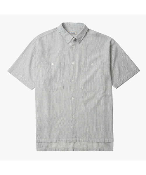 WEDNESDAY OASIS（ウェンズデーオアシス）の「ストライプアシンメトリコットンハーフシャツ（3カラー）（シャツ/ブラウス・メンズ・Beige/スカイブルー/ネイビー・MEDIUM）」の3枚目の写真