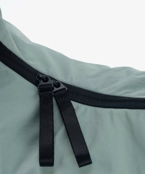 Cote&Ciel（コートエシエル）の「【cote&ciel/コートエシエル】 Hyco S Smooth Sage Green / ショルダーバッグ（ショルダーバッグ・メンズ・セージグリーン・FREE）」の11枚目の写真