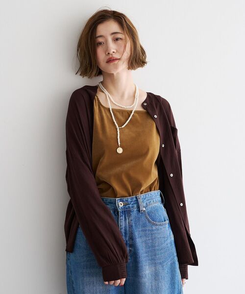 YECCA VECCA(イェッカヴェッカ)の「ドライタッチシアーバンドカラーシャツ(シャツ/ブラウス・レディース・ブラック/グレイッシュベージュ/ブラウン・FREE)」の1枚目の写真