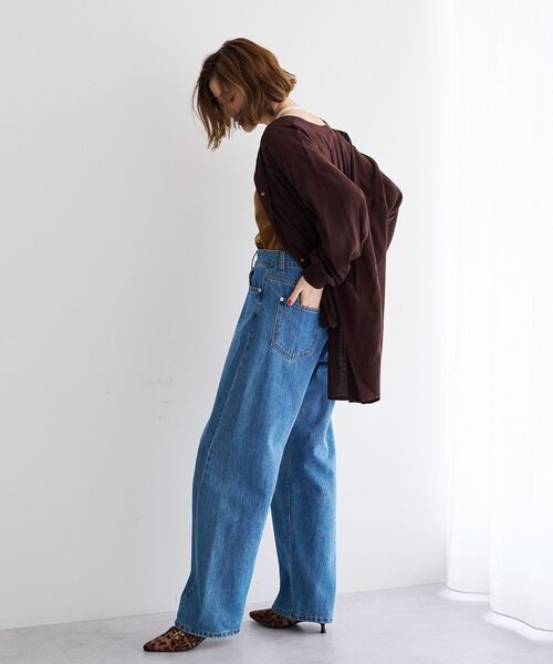 YECCA VECCA(イェッカヴェッカ)の「ドライタッチシアーバンドカラーシャツ(シャツ/ブラウス・レディース・ブラック/グレイッシュベージュ/ブラウン・FREE)」の4枚目の写真