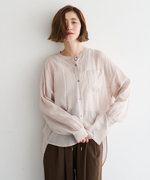 YECCA VECCA(イェッカヴェッカ)の「ドライタッチシアーバンドカラーシャツ(シャツ/ブラウス・レディース・ブラック/グレイッシュベージュ/ブラウン・FREE)」の12枚目の写真