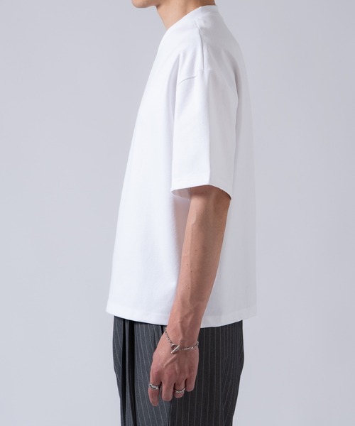 OXA(オグザ)の「ショート丈 無地 半袖VネックTシャツ OXA(Tシャツ/カットソー・メンズ・グレー/ブラック/ホワイト・FREE)」の5枚目の写真