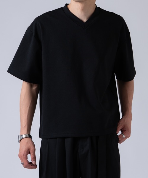 OXA(オグザ)の「ショート丈 無地 半袖VネックTシャツ OXA(Tシャツ/カットソー・メンズ・グレー/ブラック/ホワイト・FREE)」の8枚目の写真