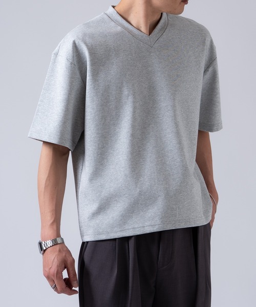 OXA(オグザ)の「ショート丈 無地 半袖VネックTシャツ OXA(Tシャツ/カットソー・メンズ・グレー/ブラック/ホワイト・FREE)」の14枚目の写真