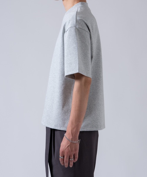 OXA(オグザ)の「ショート丈 無地 半袖VネックTシャツ OXA(Tシャツ/カットソー・メンズ・グレー/ブラック/ホワイト・FREE)」の15枚目の写真
