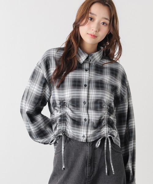 Honeys(ハニーズ)の「ドロストショート丈シャツ(シャツ/ブラウス・レディース・ブラック系その他2/ブラウン系その他2/ベージュ系その他2/ネイビー系1・L/M/S)」の6枚目の写真