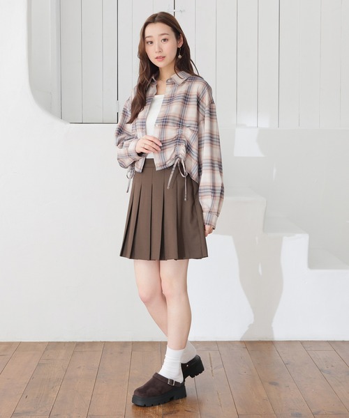 Honeys(ハニーズ)の「ドロストショート丈シャツ(シャツ/ブラウス・レディース・ブラック系その他2/ブラウン系その他2/ベージュ系その他2/ネイビー系1・L/M/S)」の9枚目の写真