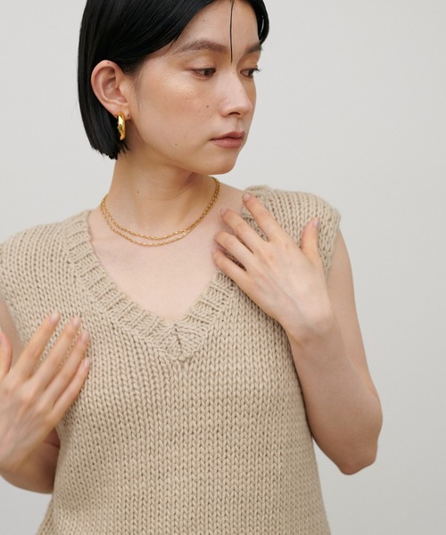 LARUTA(ラルータ)の「【LARUTA】ロービングショート丈ベスト(ベスト・レディース・ブラック/ベージュ・FREE)」の11枚目の写真