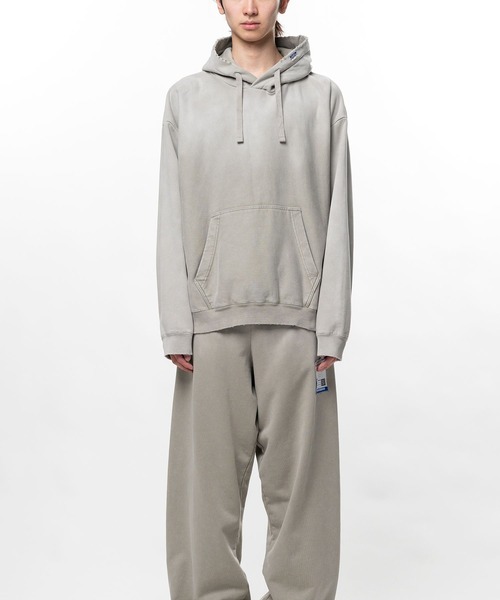 In・stru(men-tal).(インストルメンタル)の「【in・stru(men-tal).】FRENCH TERRY DISTRESSED HOODIE(パーカー・メンズ・ブラック/レッド/タン/グリーン・46/48)」の11枚目の写真
