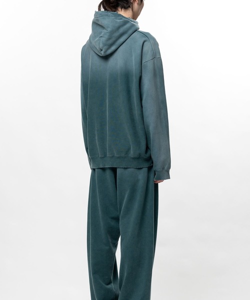 In・stru(men-tal).(インストルメンタル)の「【in・stru(men-tal).】FRENCH TERRY DISTRESSED HOODIE(パーカー・メンズ・ブラック/レッド/タン/グリーン・46/48)」の5枚目の写真