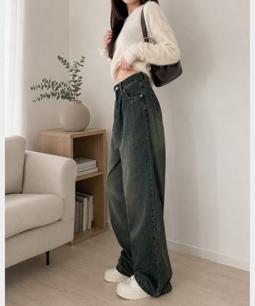 GRESHEL(グレッシェル)の「ヴィンテージ風 ウォッシュドワイドデニムパンツ(デニムパンツ・レディース・MIDDLE DENIM・SMALL/MEDIUM)」の3枚目の写真