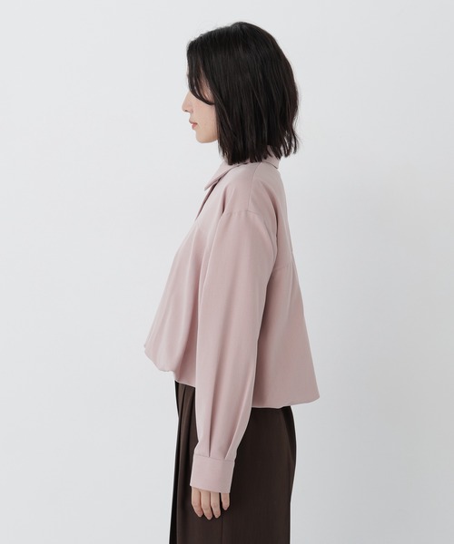 NATURAL BEAUTY BASIC(ナチュラルビューティーベーシック)の「バルーンシャツ(シャツ/ブラウス・レディース・チャコールグレー/ピンク/オフホワイト・FREE)」の4枚目の写真