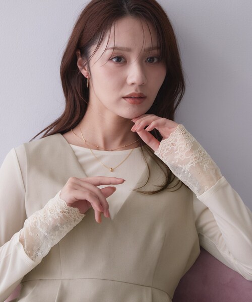 index（インデックス）の「袖レースシアートップス【洗濯機OK】（Tシャツ/カットソー・レディース・ブラック/オフホワイト/ナチュラル・40/38）」の12枚目の写真