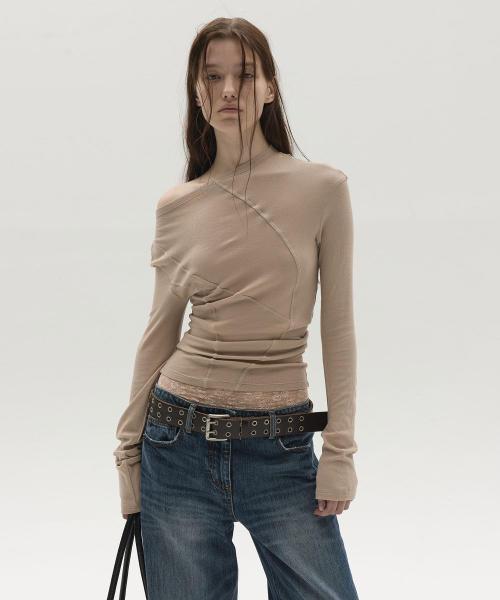 LCDC TM(エルシーディーシーティーエム)の「NEW CURVED ロングスリーブトップ(ベージュ)(Tシャツ/カットソー・レディース・その他・SMALL/MEDIUM)」の3枚目の写真