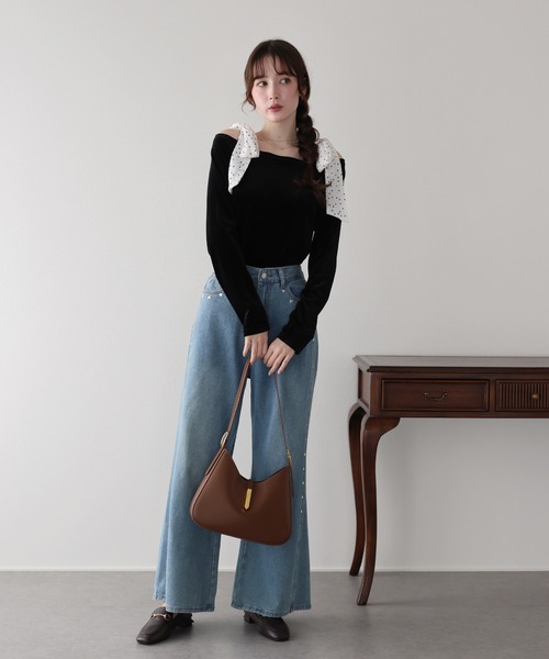 BLUEEAST(ブルーイースト)の「ショルダードットリボンベロアトップス(Tシャツ/カットソー・レディース・アイボリー/ブラウン/ブラック・MEDIUM)」の11枚目の写真