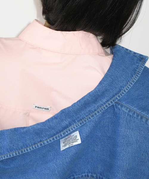 RONRON（ロンロン）の「BUTTON POCKET DENIM SHIRT MEDIUM BLUE（シャツ/ブラウス・レディース・その他・FREE）」の4枚目の写真