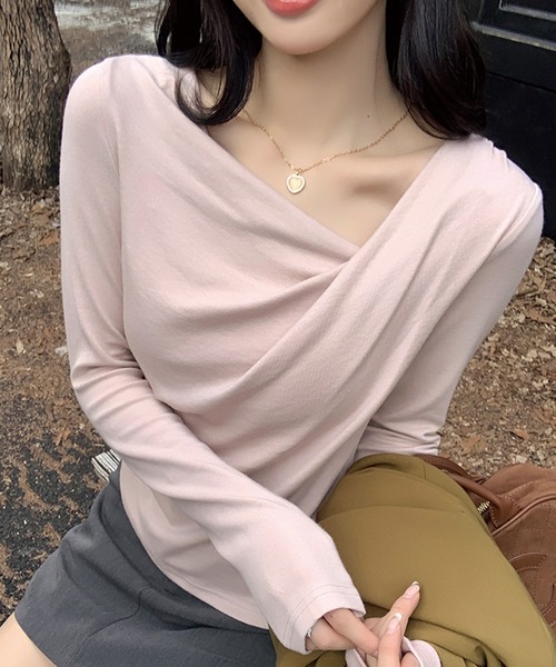 ADDITION STORE(アディションストア)の「ドレープネック ロングスリーブ T(Tシャツ/カットソー・レディース・ベージュ/ブラック/ライトブルー/ライトピンク/オフホワイト・LARGE/MEDIUM/SMALL)」の5枚目の写真