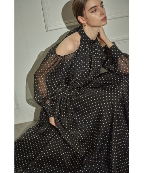 ERADIE(エラディエ)の「Open Shoulder Dot Dress オープンショルダードットドレス(ワンピース・レディース・ブラック系/モーブ系・FREE)」の22枚目の写真