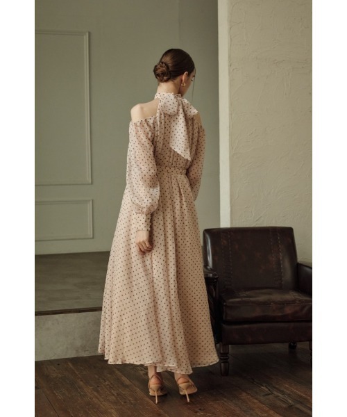 ERADIE(エラディエ)の「Open Shoulder Dot Dress オープンショルダードットドレス(ワンピース・レディース・ブラック系/モーブ系・FREE)」の18枚目の写真