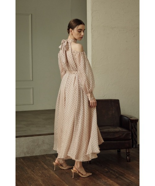 ERADIE(エラディエ)の「Open Shoulder Dot Dress オープンショルダードットドレス(ワンピース・レディース・ブラック系/モーブ系・FREE)」の14枚目の写真