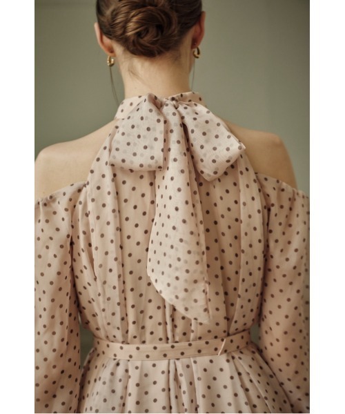ERADIE(エラディエ)の「Open Shoulder Dot Dress オープンショルダードットドレス(ワンピース・レディース・ブラック系/モーブ系・FREE)」の11枚目の写真